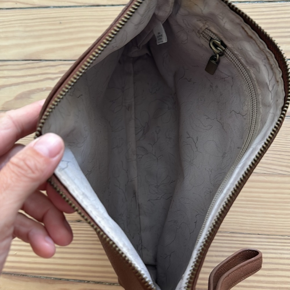 Azaria Clutch - Picture 3 of 5